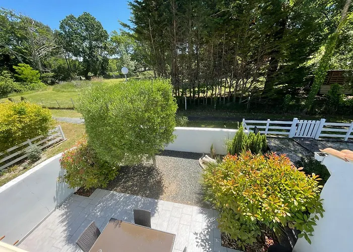 La Maison Du Bonheur 2 Ch 65m2 - Patio Et Jardin - - Locsweethome Holiday home *